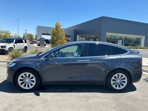Used 2019 Tesla Model X AWD/4WD image 13