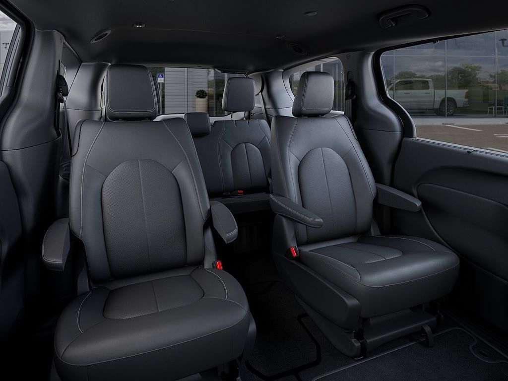New 2026 Chrysler Pacifica Select FWD image 15