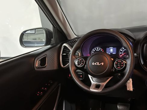 Used 2022 Kia Soul LX FWD image 24