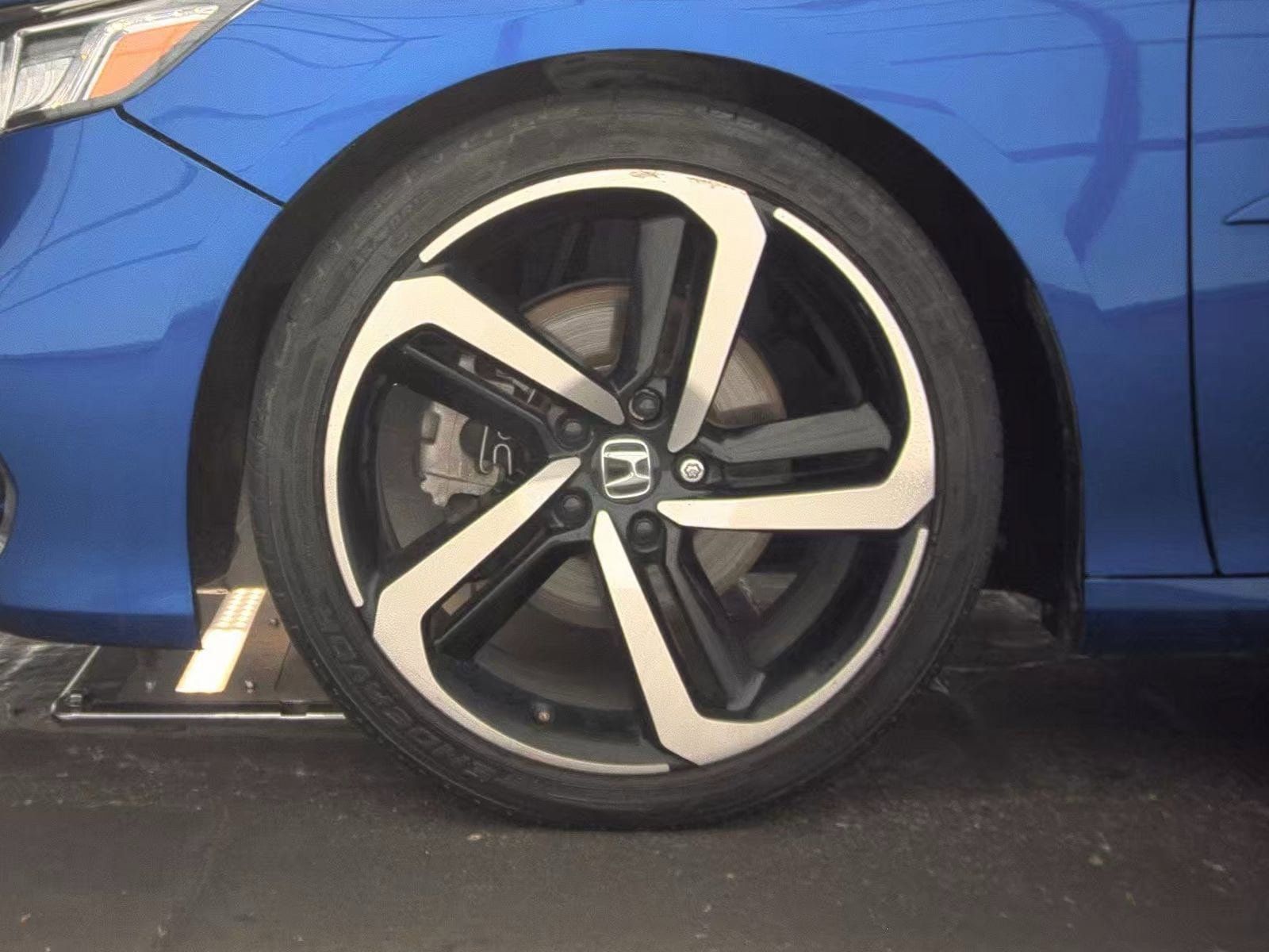 Used 2018 Honda Accord Sport image 4