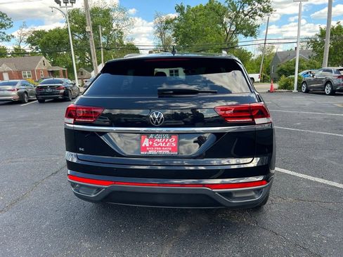 Used 2022 Volkswagen Atlas Cross Sport SE FWD image 7