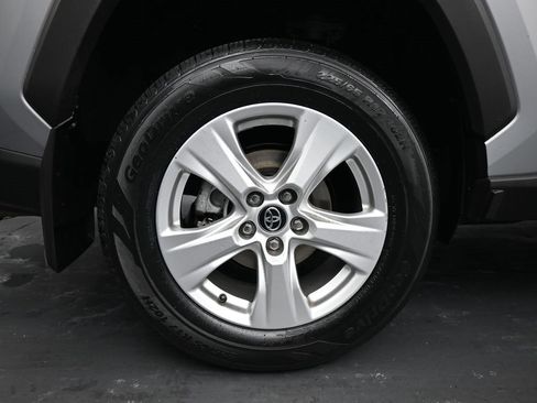 Used 2020 Toyota RAV4 XLE image 10