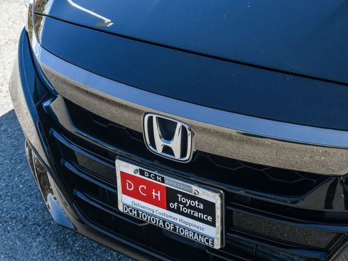 Used 2019 Honda Accord Sport image 5