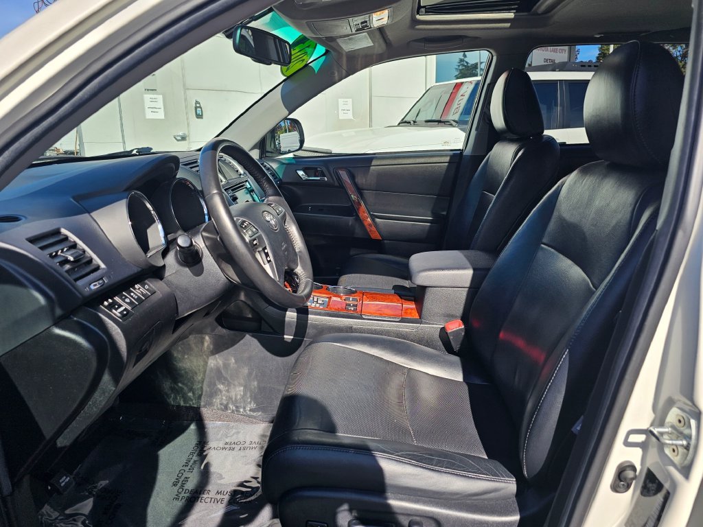 Used 2013 Toyota Highlander Limited AWD/4WD image 20
