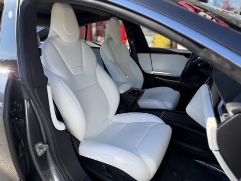 Used 2017 Tesla Model S 90D image 34