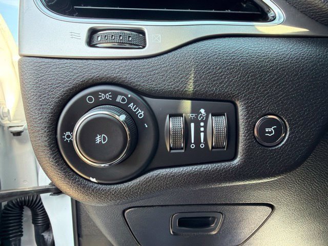 Certified 2021 Jeep Cherokee High Altitude AWD/4WD image 21