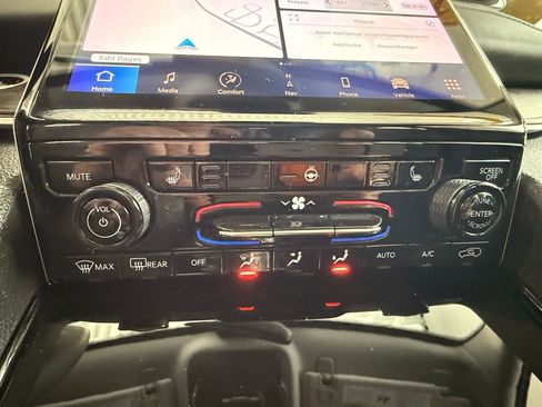 Used 2022 Jeep Grand Cherokee Limited 4xe image 35