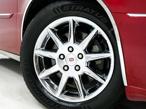 Used 2010 Cadillac DTS Luxury image 6