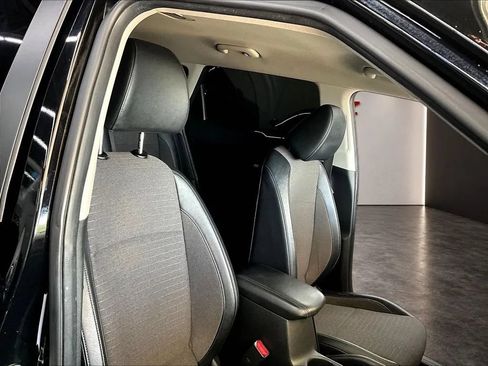 Used 2021 Kia Seltos S FWD image 32