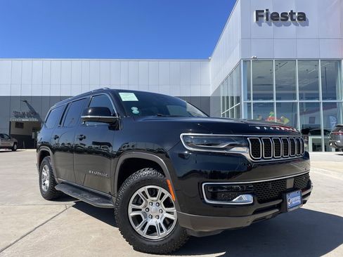 Used 2022 Jeep Wagoneer Series I image 1