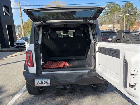 Used 2023 Ford Bronco Badlands w/ Sasquatch Package image 17