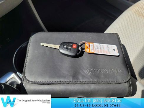 Used 2014 Toyota Highlander LE image 20