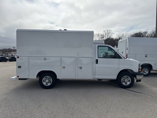 New 2025 Chevrolet Express 3500 w/ Power Convenience Package RWD image 3