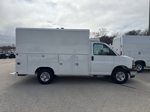 New 2025 Chevrolet Express 3500 w/ Power Convenience Package RWD image 3