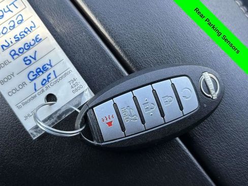 Used 2022 Nissan Rogue SV w/ SV Premium Package image 24