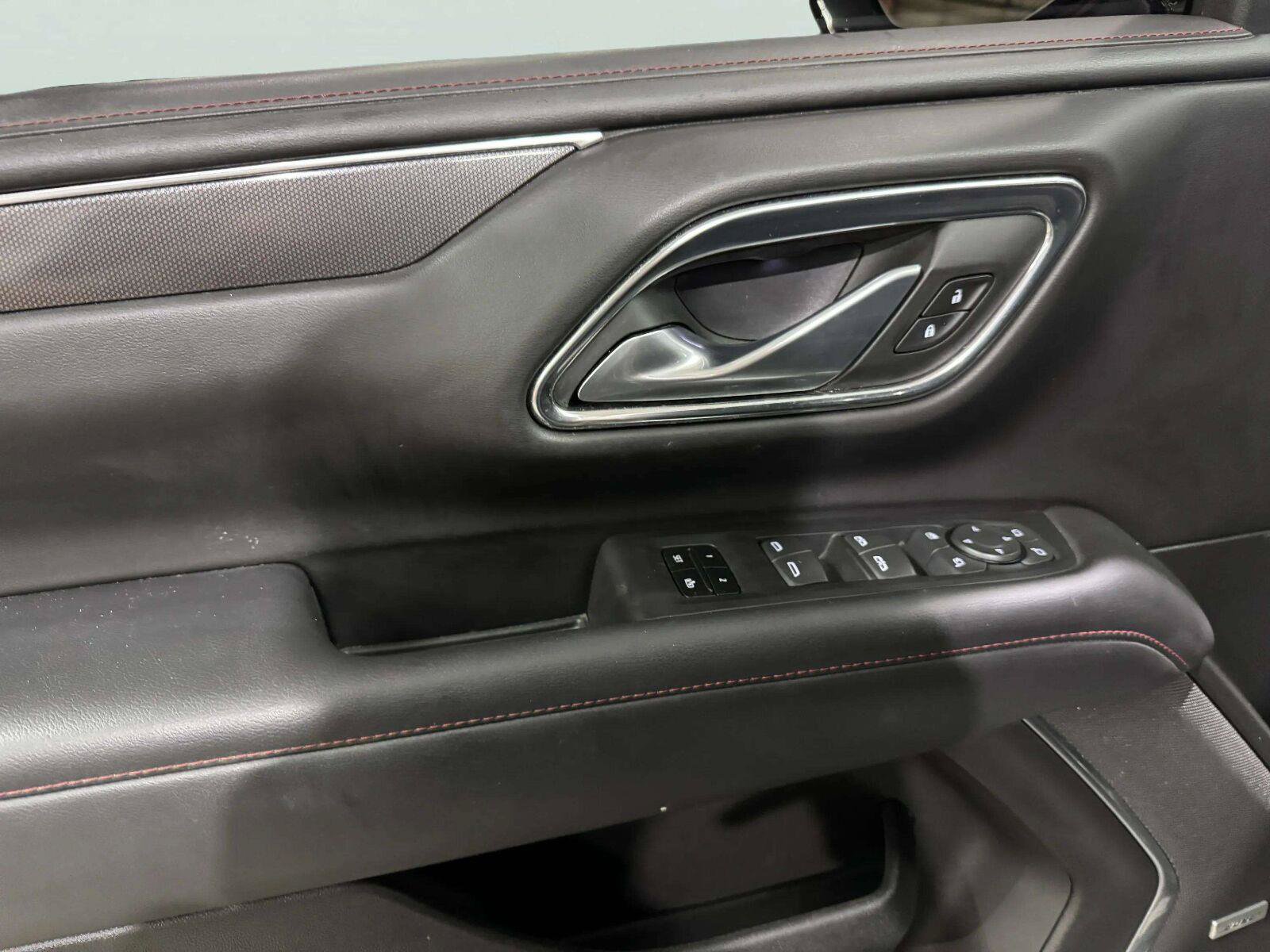 Used 2022 Chevrolet Tahoe RST w/ Luxury Package AWD/4WD image 15