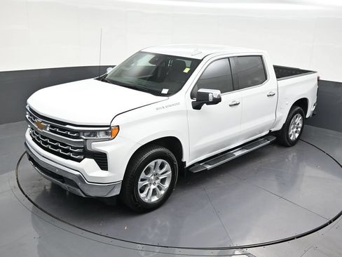 Used 2025 Chevrolet Silverado 1500 LTZ RWD image 16