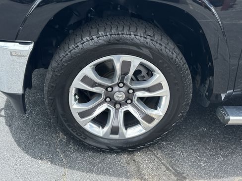 Used 2022 RAM 1500 Limited AWD/4WD image 12