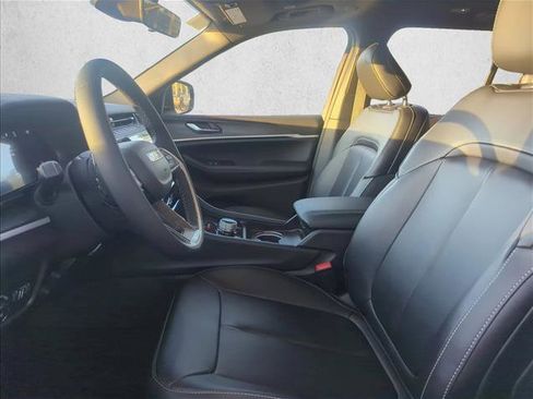 New 2026 Jeep Grand Cherokee Limited w/ Limited Altitude Package RWD image 3