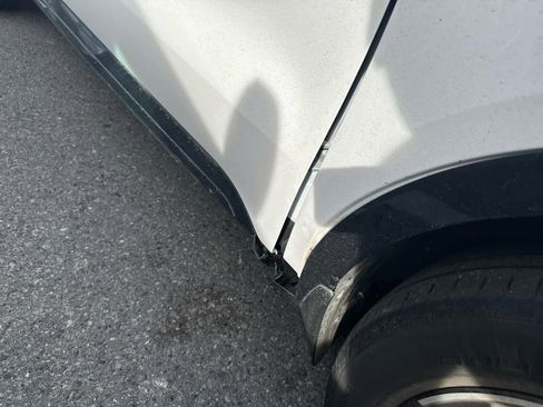 Used 2022 Kia Sorento S w/ Panoramic Sunroof Package image 6