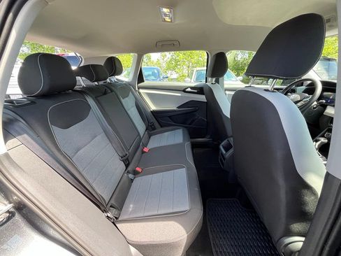 Certified 2025 Volkswagen Taos S AWD/4WD image 28