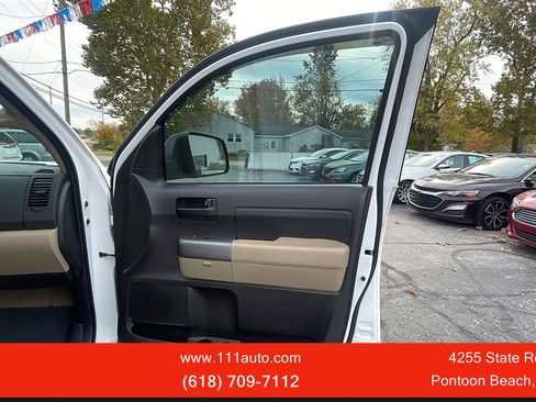 Used 2011 Toyota Tundra 4x4 CrewMax image 31