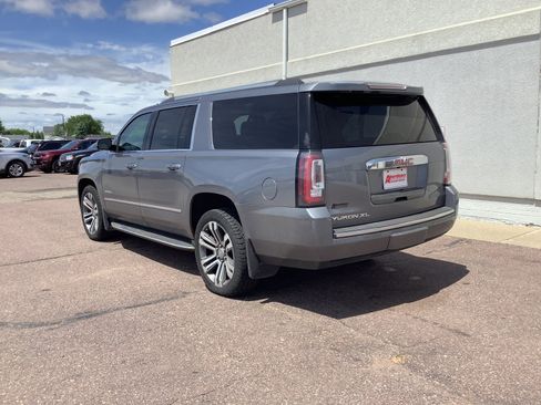 Used 2018 GMC Yukon XL Denali w/ Open Road Package AWD/4WD image 7