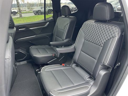 New 2026 GMC Acadia Denali w/ Super Cruise Package image 26