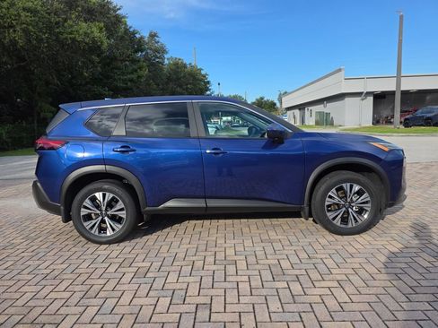 Used 2023 Nissan Rogue SV FWD image 12