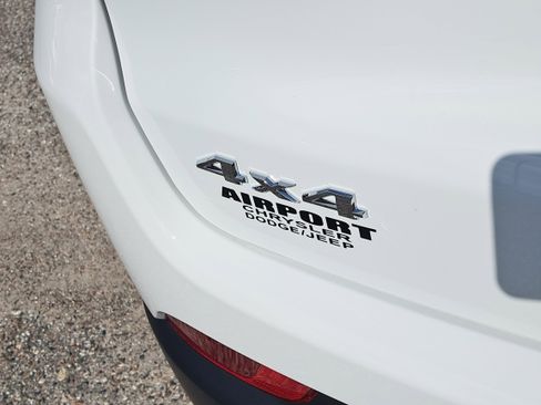 New 2026 Jeep Compass Latitude image 6