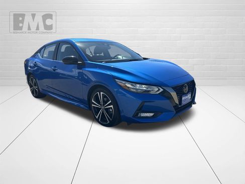 Used 2023 Nissan Sentra SR w/ Electronics Package FWD image 2