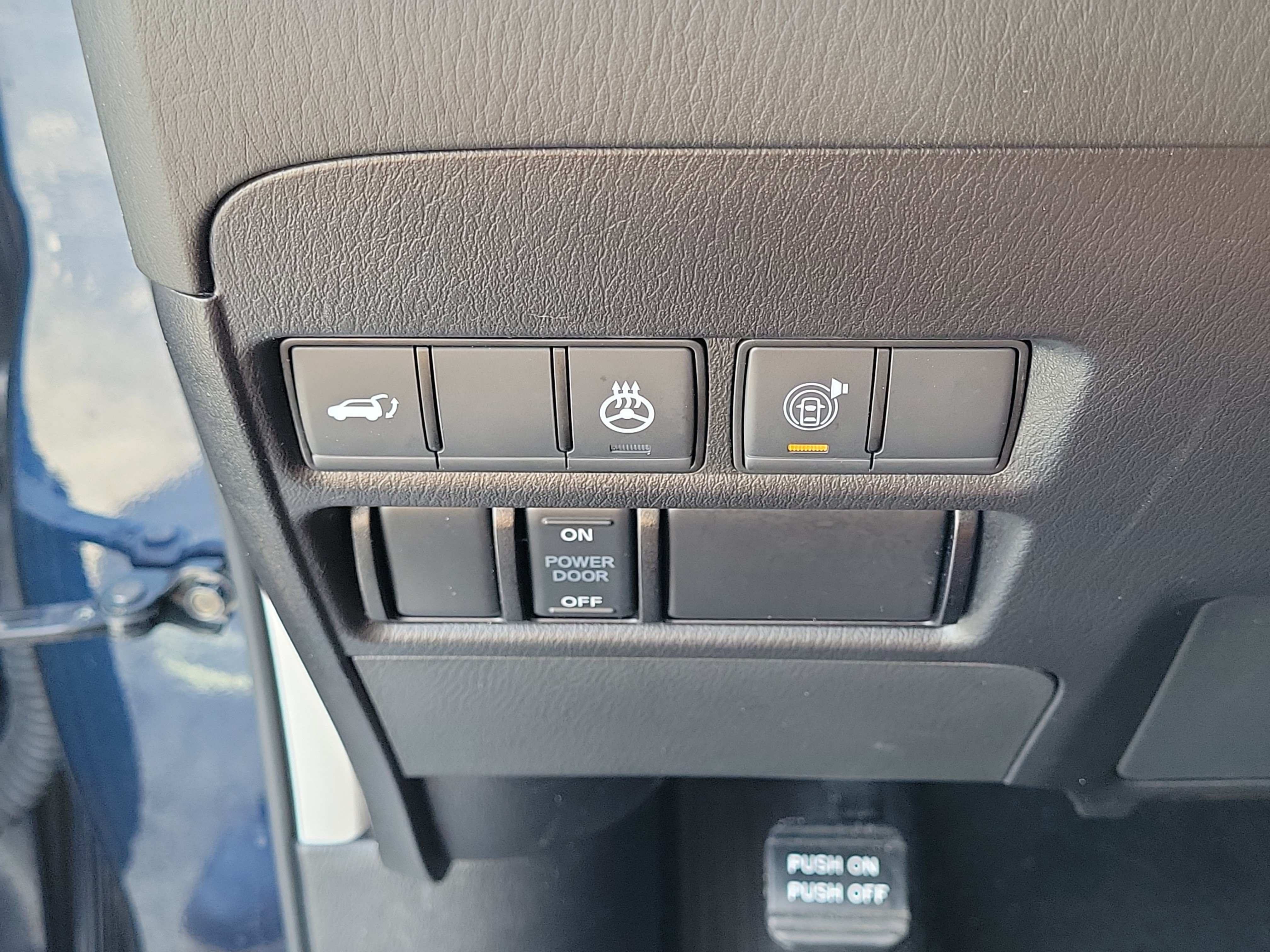 Certified 2024 Nissan Armada SL w/ Captain's Chairs Package RWD image 27
