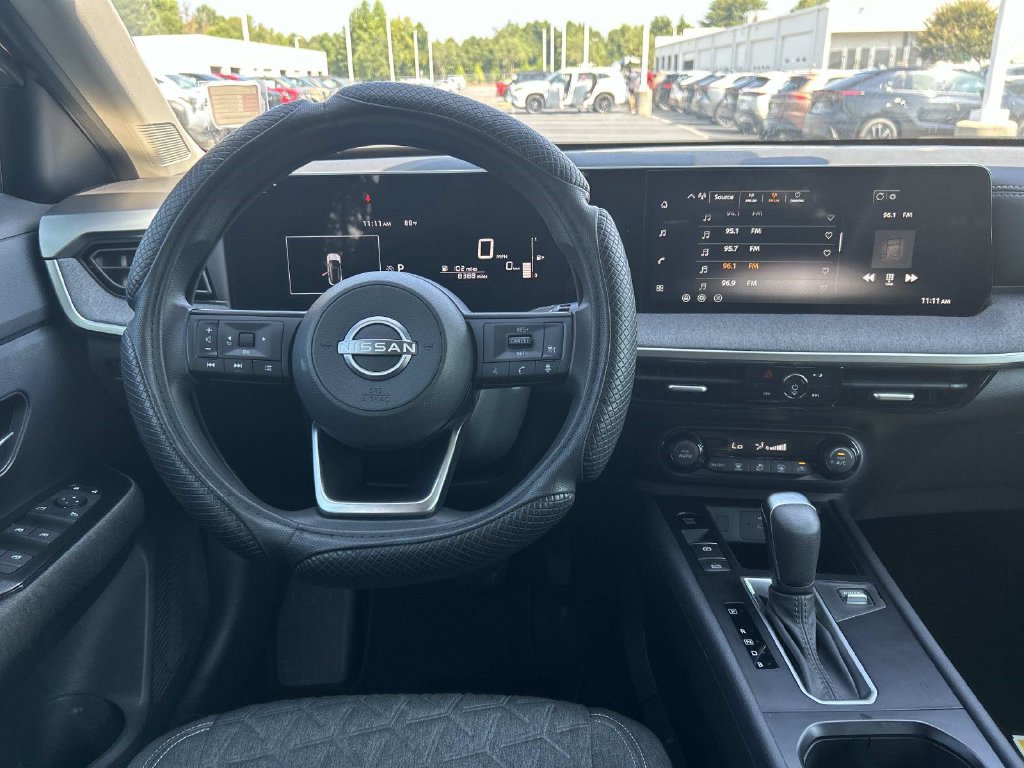 Used 2026 Nissan Kicks SV FWD image 17
