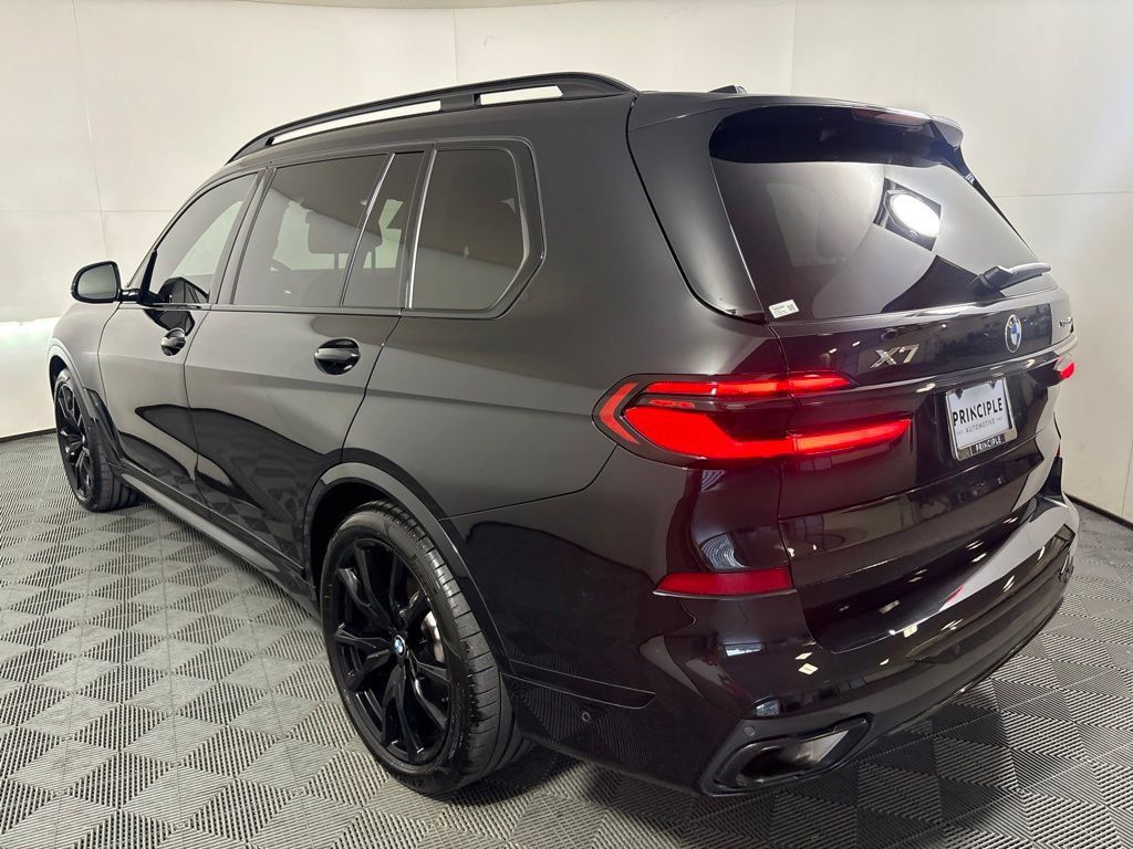 Certified 2026 BMW X7 xDrive40i w/ Executive Package AWD/4WD image 7