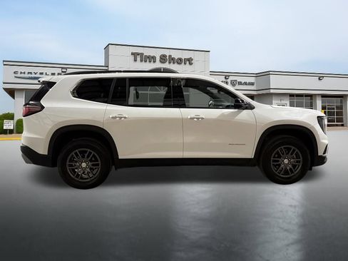Used 2025 GMC Acadia Elevation image 6