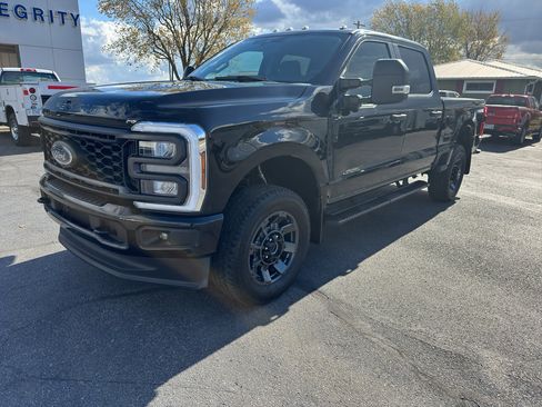 Used 2024 Ford F250 XL w/ STX Appearance Package image 6
