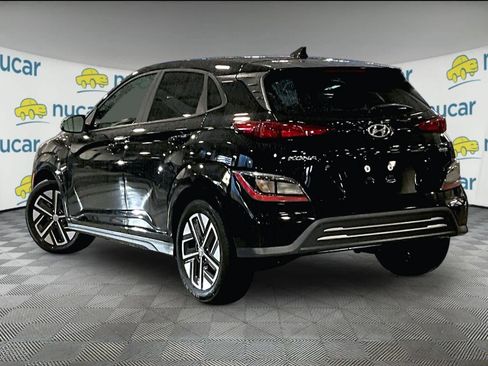 Used 2023 Hyundai Kona SEL w/ Cargo Package FWD image 4