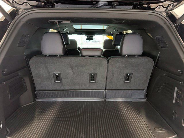 Used 2025 Chevrolet Traverse RS w/ LPO, Floor Liner Package AWD/4WD image 21
