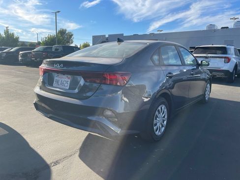 Used 2024 Kia Forte LX FWD image 2