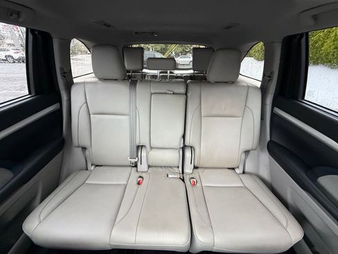 Certified 2018 Toyota Highlander XLE image 21