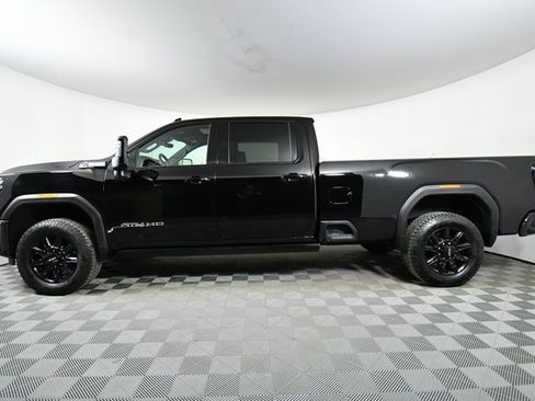 Used 2024 GMC Sierra 2500 AT4 w/ AT4 Premium Plus Package image 16