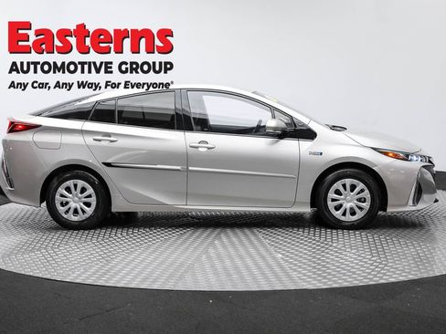 Used 2020 Toyota Prius Prime XLE image 4