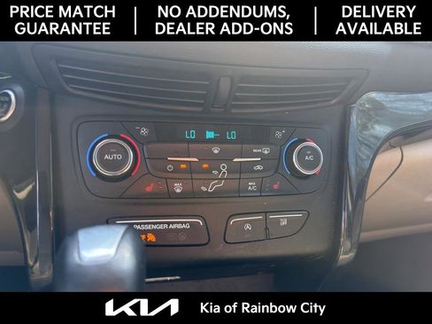 Used 2017 Ford Escape Titanium image 17