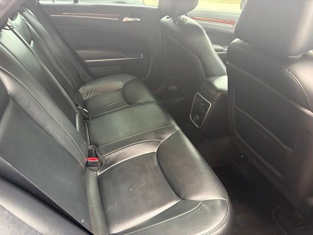Used 2013 Chrysler 300 w/ Driver Convenience Group RWD image 22