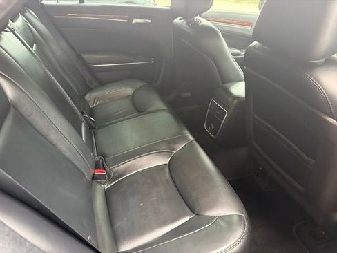 Used 2013 Chrysler 300 w/ Driver Convenience Group RWD image 22