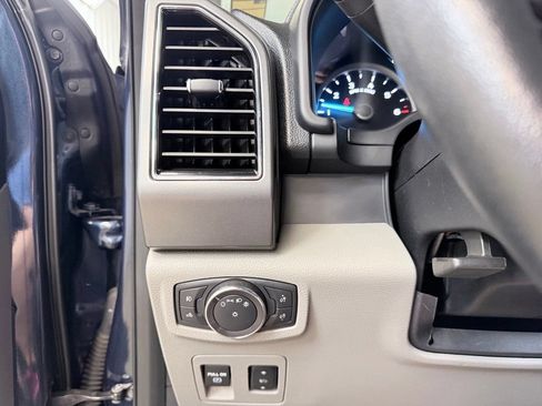 Used 2018 Ford F150 XLT w/ Equipment Group 302A Luxury AWD/4WD image 39