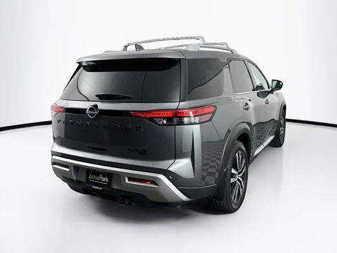 Used 2024 Nissan Pathfinder Platinum w/ Cargo Package AWD/4WD image 9