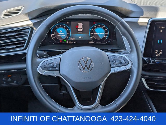 Used 2024 Volkswagen Atlas Cross Sport SE w/ Black Wheel Package FWD image 23