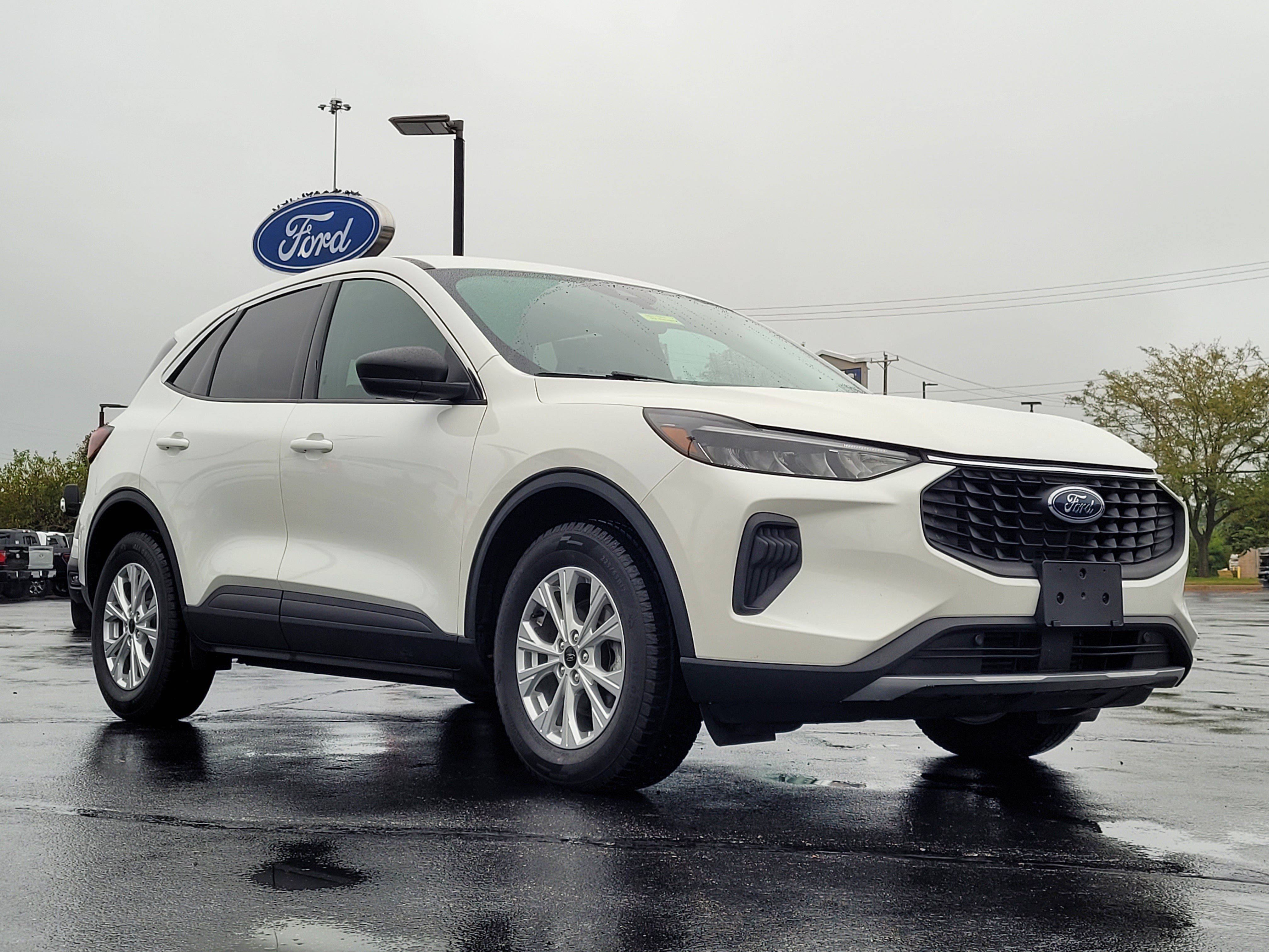 Used 2023 Ford Escape Active AWD/4WD image 1