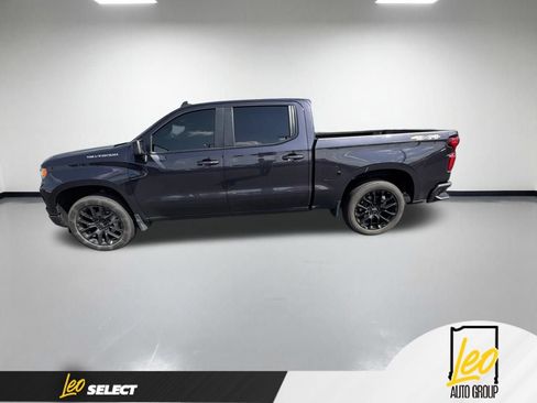 Used 2023 Chevrolet Silverado 1500 RST AWD/4WD image 2